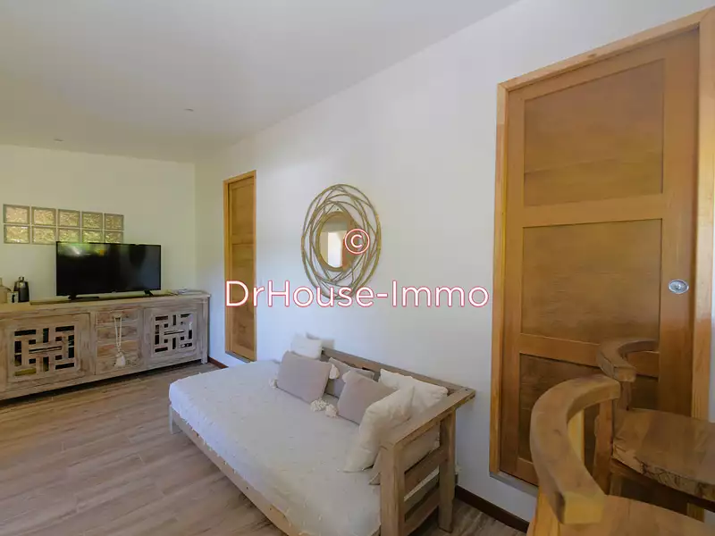Immeuble, 180 m²