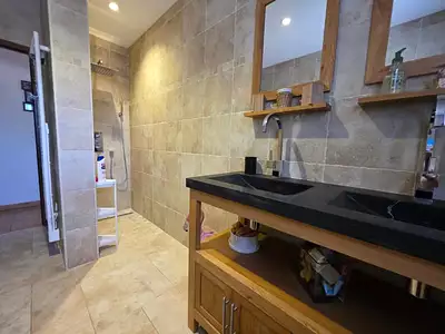Maison, 215 m²