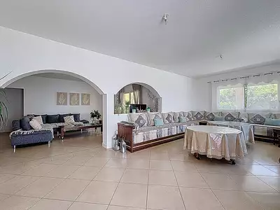 Maison, 180 m²