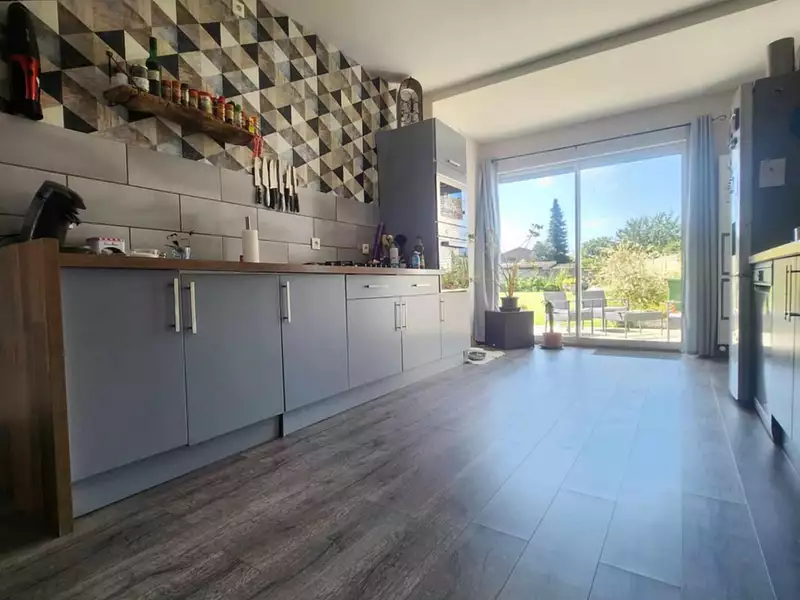 Maison, 185 m²