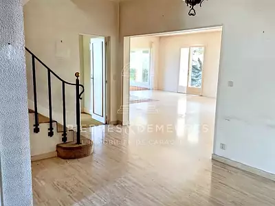 Maison, 256 m²