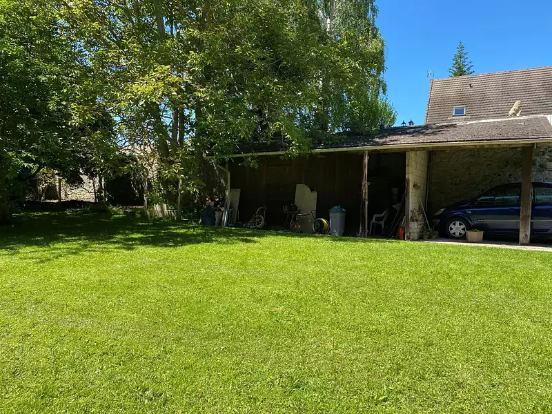 Terrain, 2 196 m²