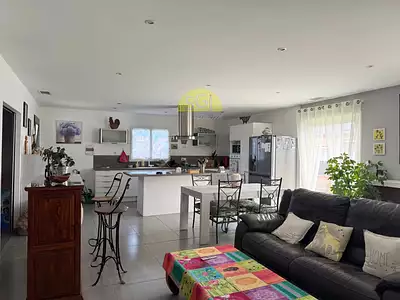 Maison, 121,74 m²