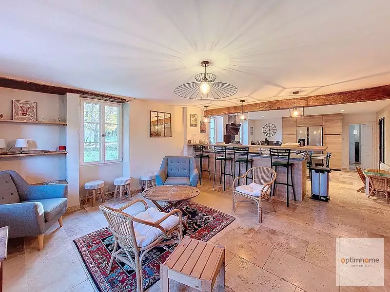 Maison, 235 m²
