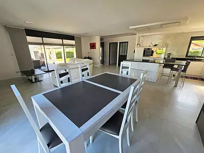 Maison, 160 m²