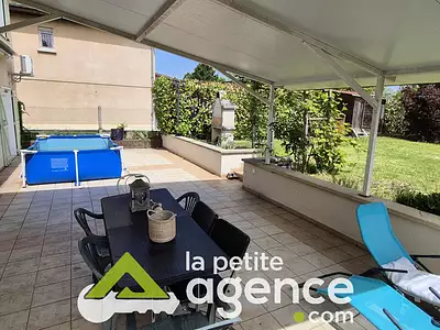 Maison, 166 m²