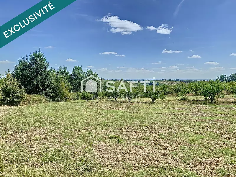 Terrain, 9 384 m²