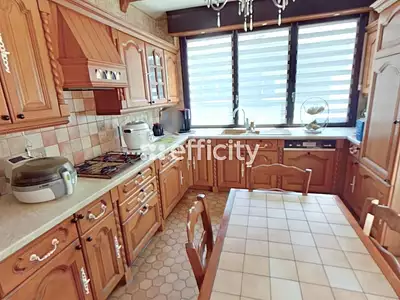 Maison, 260 m²