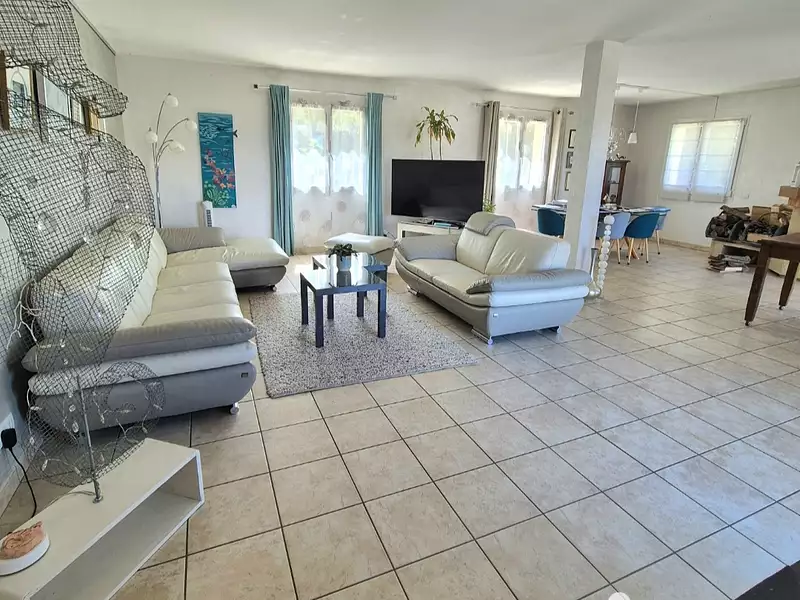 Maison, 250 m²