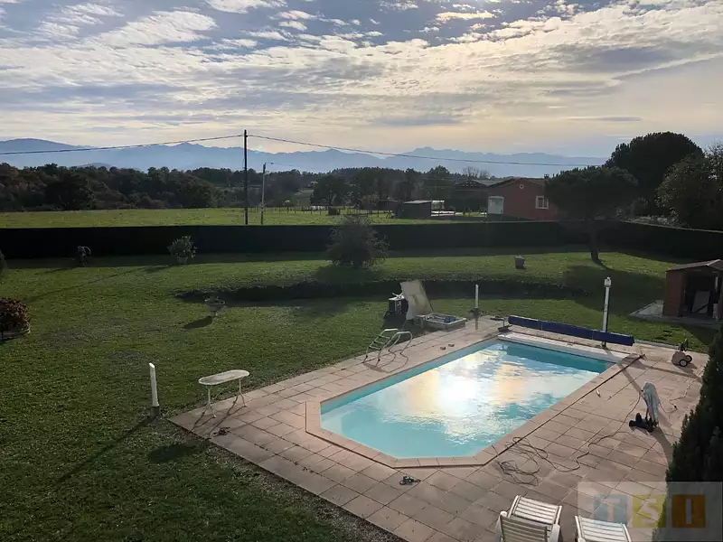 Maison, 320 m²