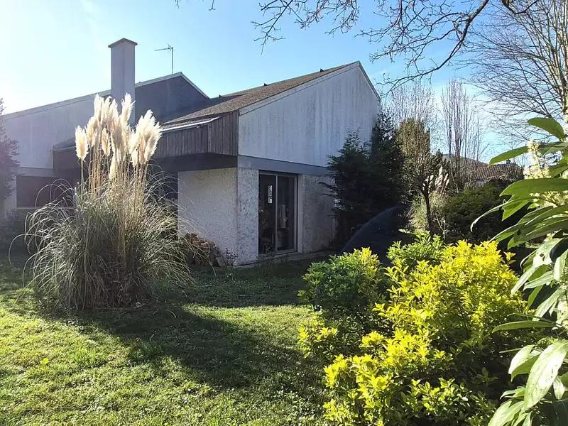 Maison, 245 m²
