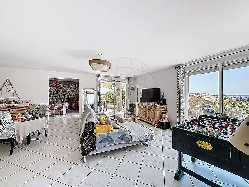 Maison, 180 m²