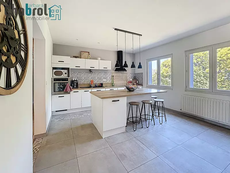 Maison, 200 m²