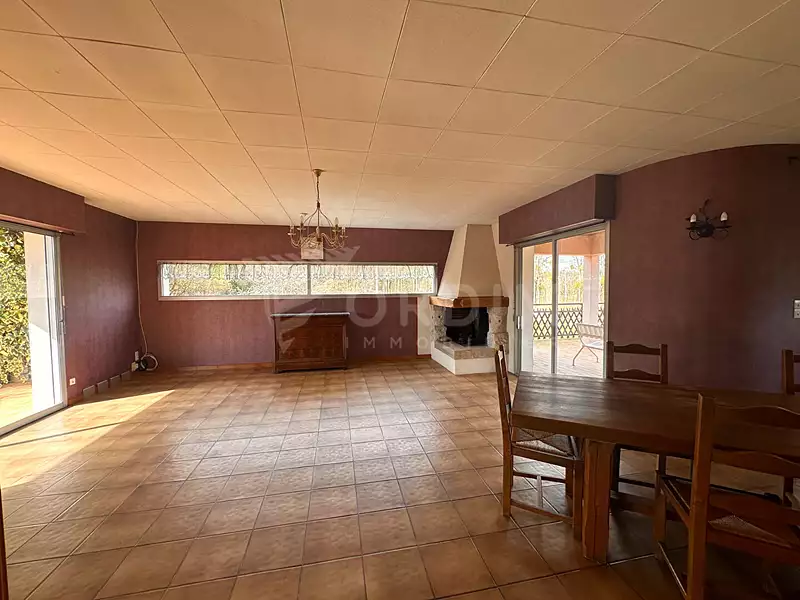 Maison, 259 m²