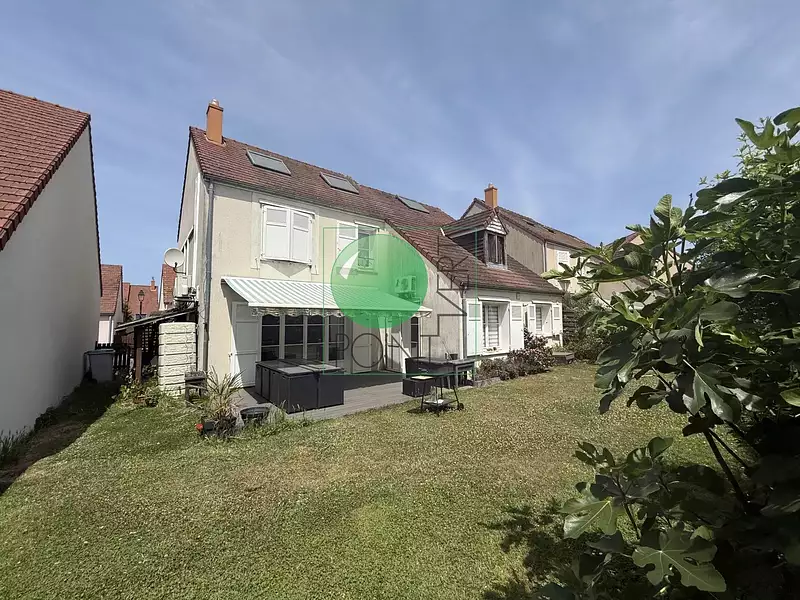 Maison, 165 m²