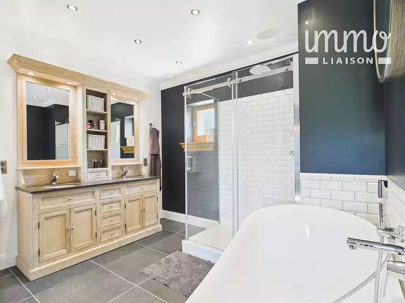 Maison, 266 m²