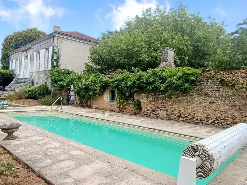 Maison, 240 m²