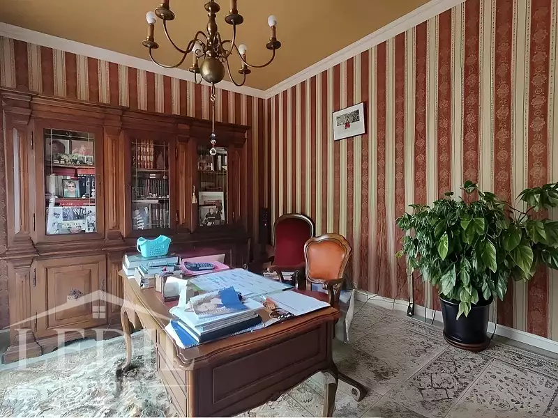 Maison, 235 m²