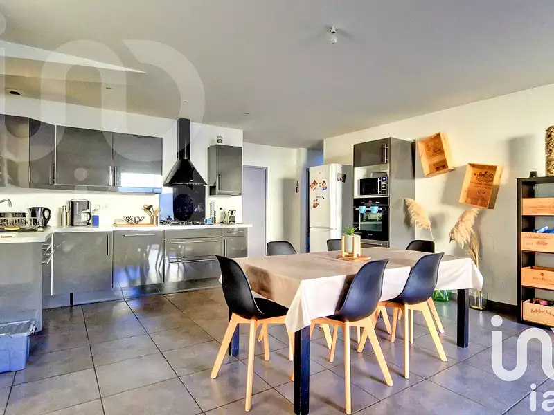Maison, 77 m²