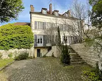 Maison, 277 m²