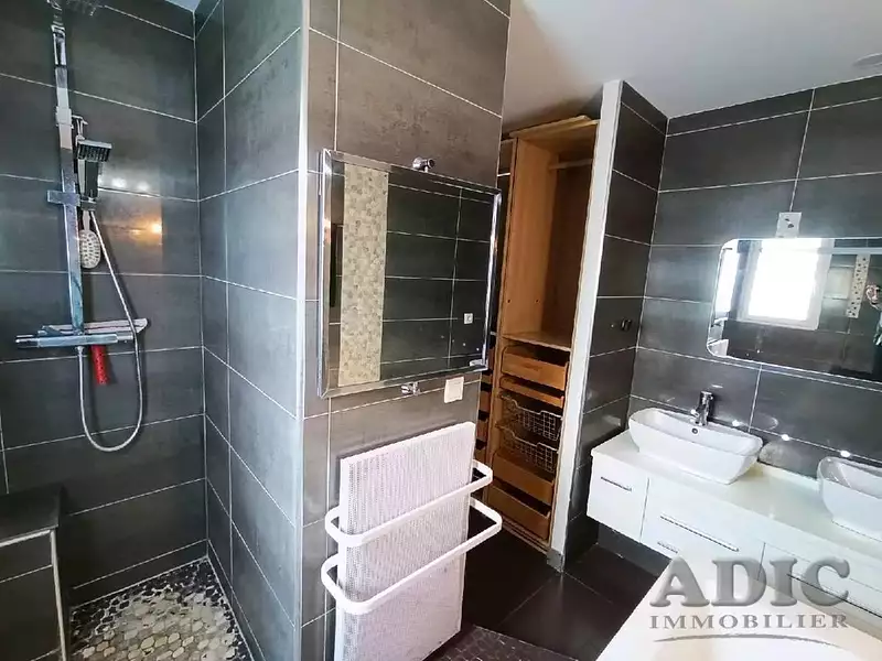 Maison, 160 m²