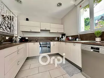 Maison, 224 m²