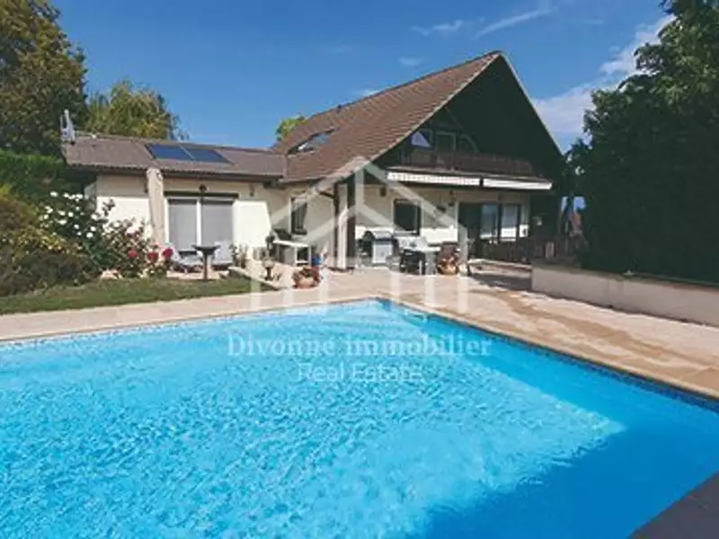 Maison, 196 m²