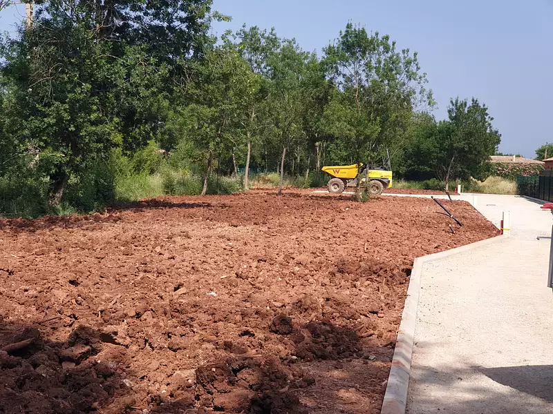 Terrain, 300 m²