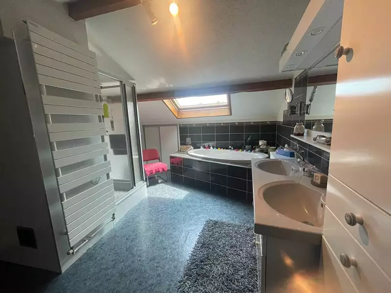 Maison, 185 m²