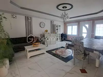 Maison, 180 m²