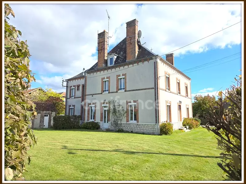 Maison, 266 m²
