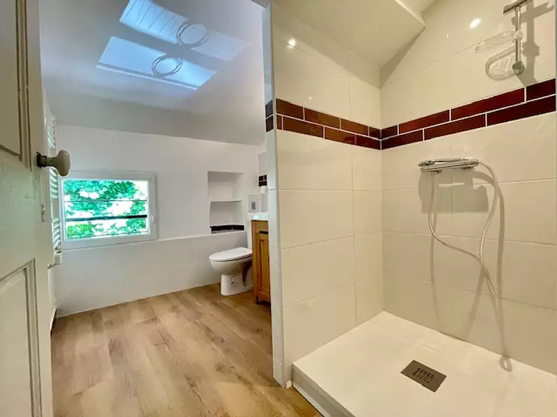 Divers, 60 m²
