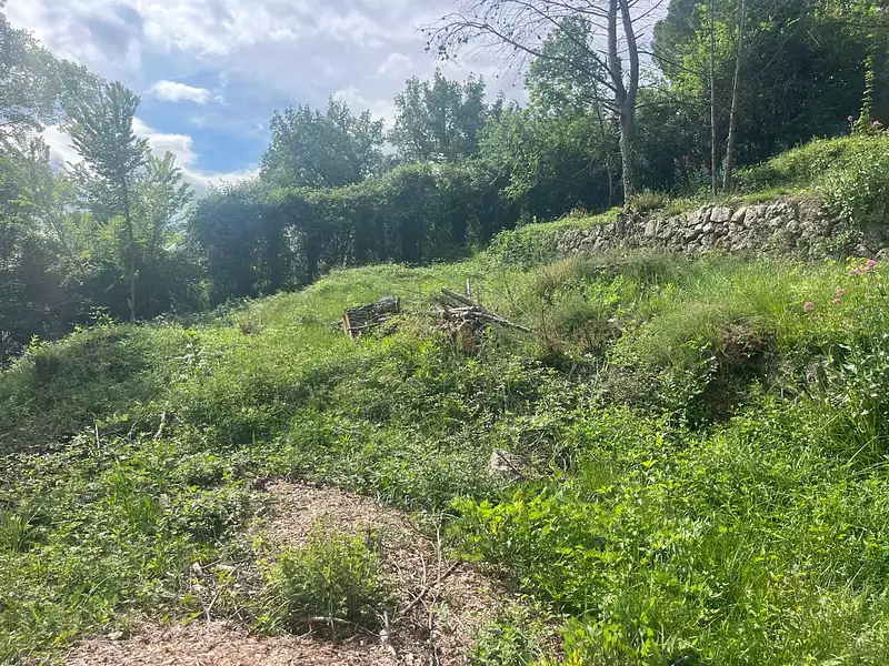 Terrain, 700 m²