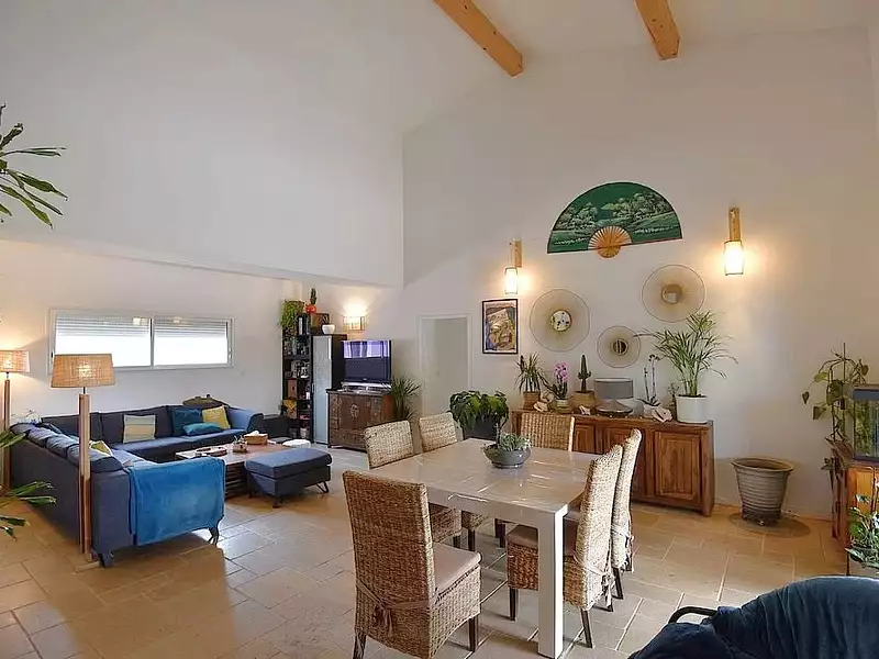 Maison, 240 m²