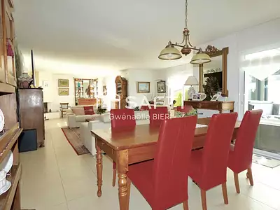 Maison, 250 m²