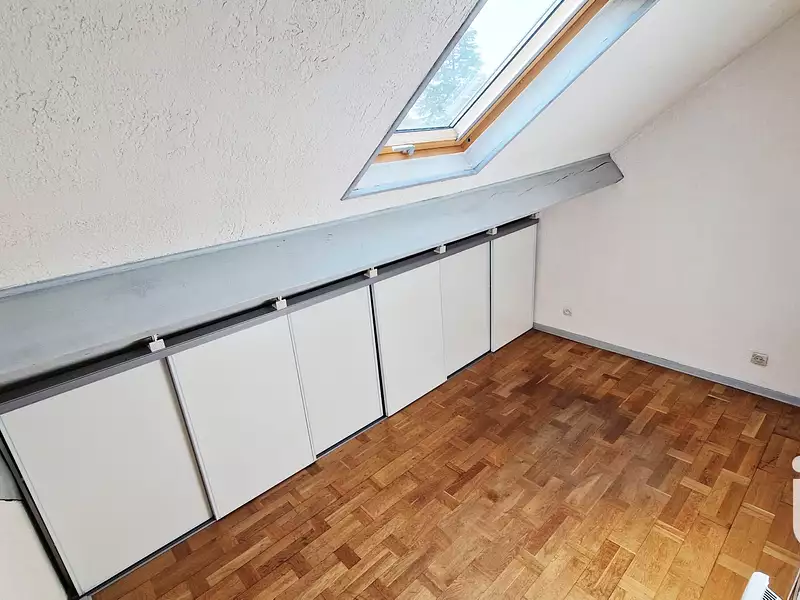 Maison, 250 m²