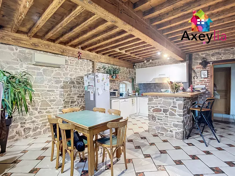 Maison, 270 m²
