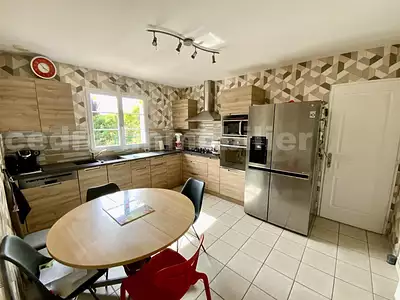 Maison, 168 m²
