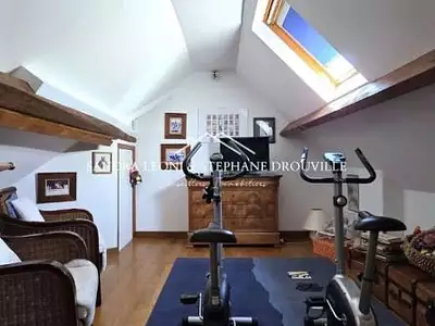 Maison, 228 m²