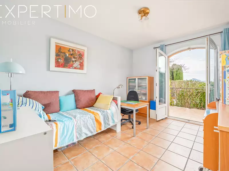 Maison, 167 m²