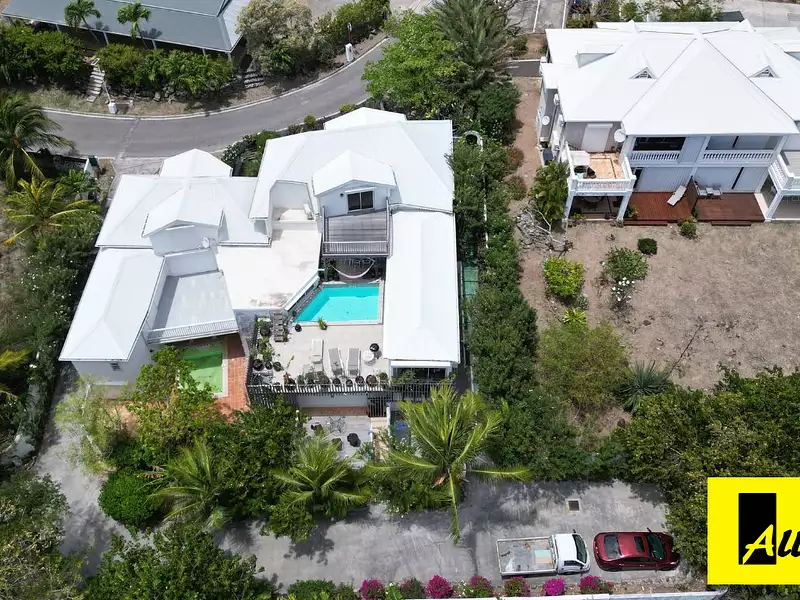 Maison, 383 m²