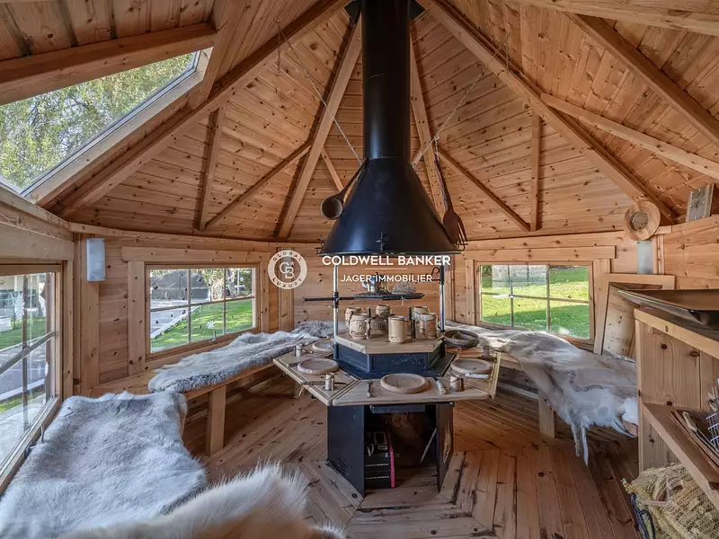 Maison, 280 m²