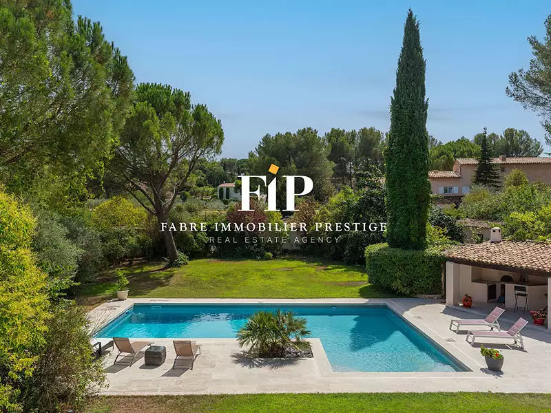 Maison, 310 m²