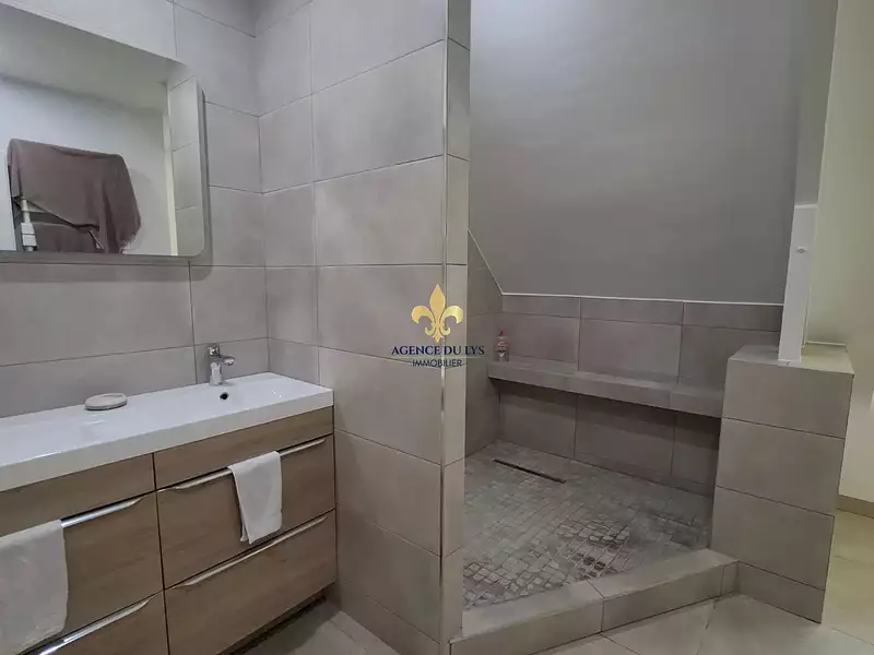 Maison, 205 m²