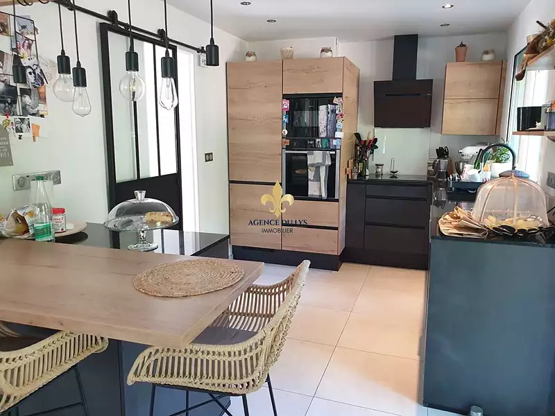 Maison, 161 m²