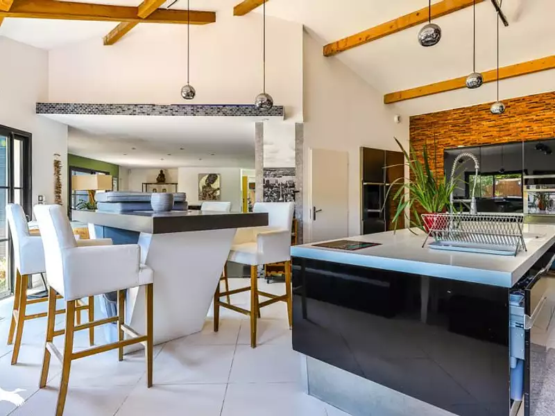 Maison, 400 m²