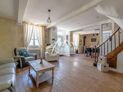 Maison, 217 m²