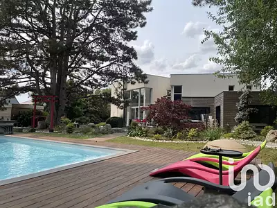 Maison, 242 m²