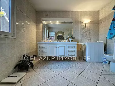 Maison, 180 m²