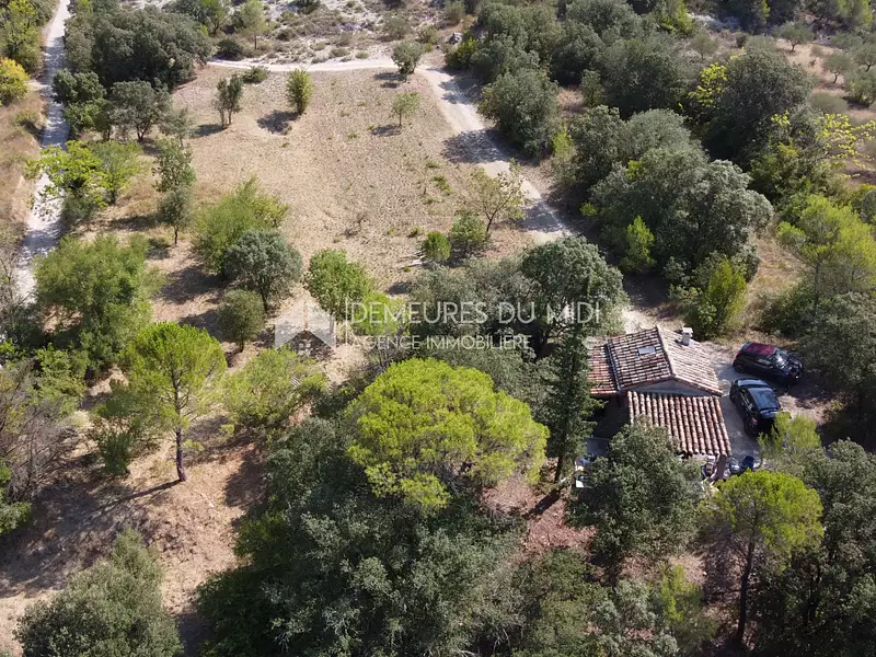 Terrain, 8 360 m²